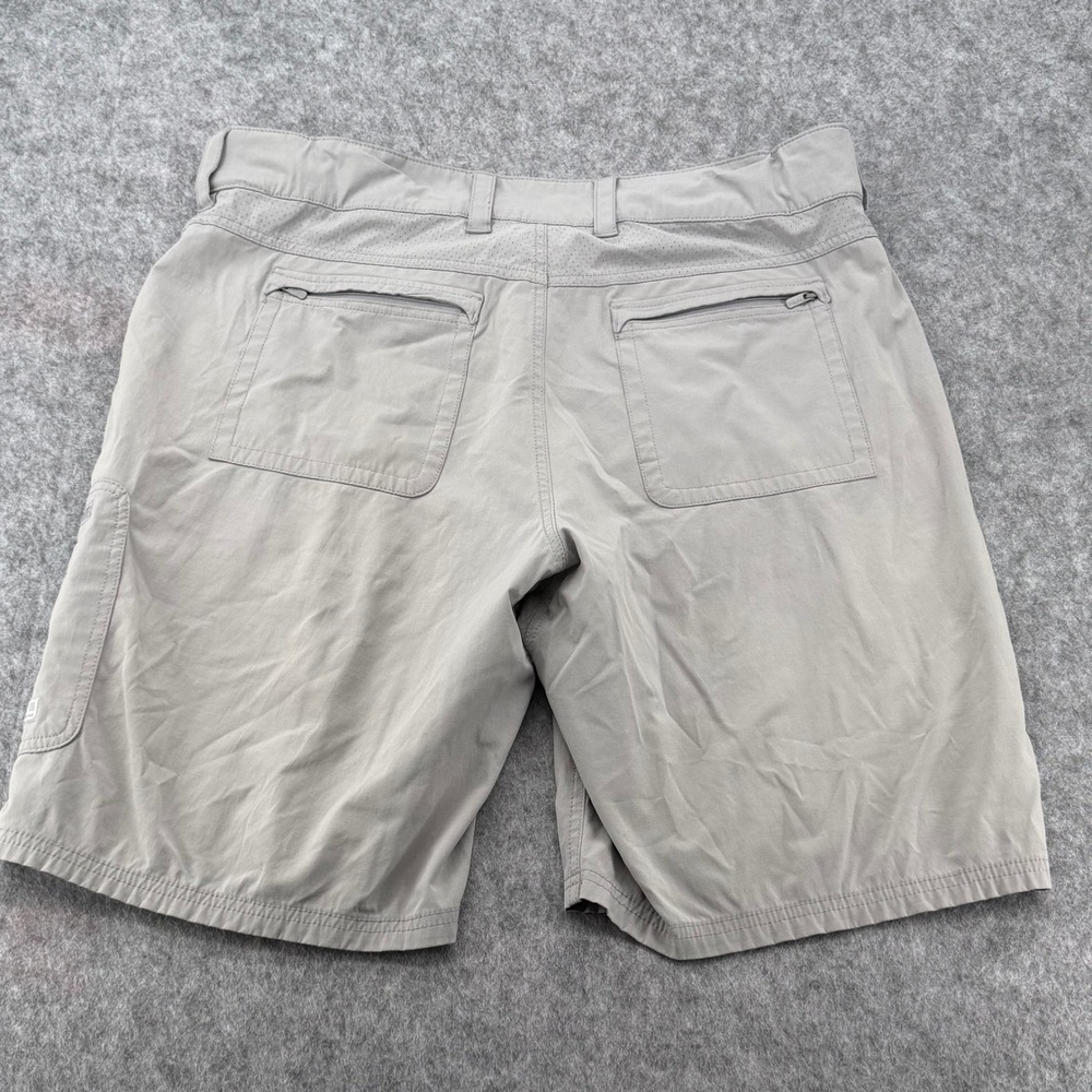 Huk Fishing Shorts Mens XL Gray Performance Cargo Pocket Quick Dry Breathable - Picture 9 of 14